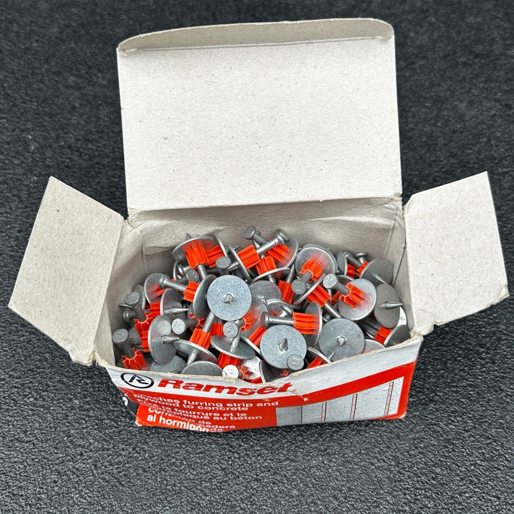 Pack of 100 Ramset Powder Fastening Systems 1510SD 1-1/4" Washered Pins